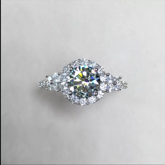 New Dainty 925 Silver Diamond Luxury Ring 💍 - Picture 4 of 5